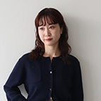 an 身長158cm | 【2026最旬】涼しさと秋見えを両立!大人女性のリアルな晩夏スタイル|ストライプクラブ